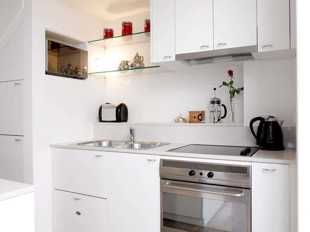 Aparthotel Andre'S Mews Melbourne Zewnętrze zdjęcie